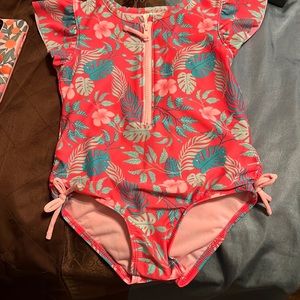 Little girls swimsuit